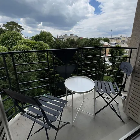 Studio Proche Chateau 아파트